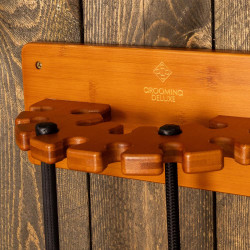 Suporte redondo para chicotes Grooming Deluxe da Kentucky Madeira Bege