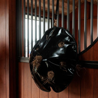 Saco de Feno Play & Slowfeeder Redondo Grooming Deluxe da Kentucky Preto