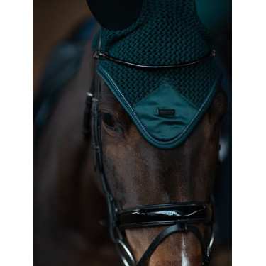 Capuz antimoscas Equestrian Stockholm com cancelamento de ruído Segunda-feira dramática