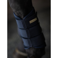 Guarnições de dressage Equestrian Stockholm em malha Todo preto