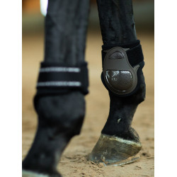 Caneleiras traseiras Equestrian Stockholm anatómicas Castanho Caneleiras traseiras Equestrian Stockholm anatómicas Castanho