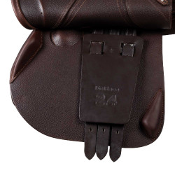 Sela de salto Acavallo Comfort Sublime KC Race 2.4 Castanho escuro Sela de salto Acavallo Comfort Sublime KC Race 2.4 Castanho escuro