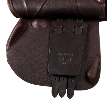 Sela de salto Acavallo Comfort Sublime KC Race 2.4 Castanho escuro Sela de salto Acavallo Comfort Sublime KC Race 2.4 Castanho escuro