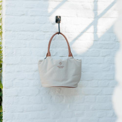 Saco de Grooming Canvas Grooming Deluxe da Kentucky Bege Saco de Grooming Canvas Grooming Deluxe da Kentucky Bege