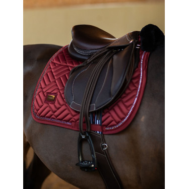 Sela Equestrian Stockholm Jumping com falso pelo de carneiro Crystal Bordéus Bordô Sela Equestrian Stockholm Jumping com falso pelo de carneiro Crystal Bordéus Bordô