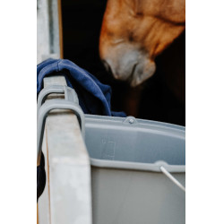 Comedouro Hippotonic com ganchos e alça Cinza escuro Cinzento Comedouro Hippotonic com ganchos e alça Cinza escuro Cinzento