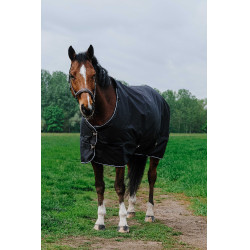 Capa Equithème TYREX 600D Preto Capa Equithème TYREX 600D Preto