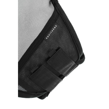 Máscara anti-moscas anti-UV Equithème com Franjas Preto Máscara anti-moscas anti-UV Equithème com Franjas Preto