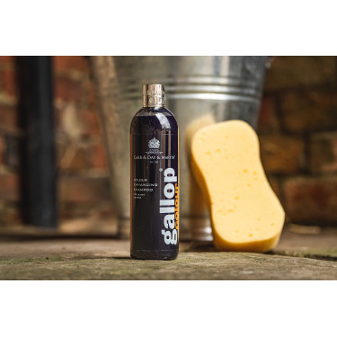 Shampoo Gallop® Carr & Day & Martin Preto