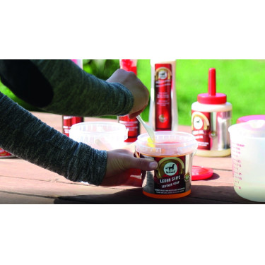 Sabão para couro Leovet