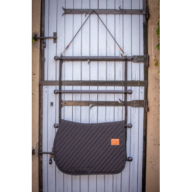 Suporte para mantas de sela Paddock Sports Preto