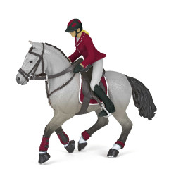 Cavalo de competição e sua cavaleira Papo