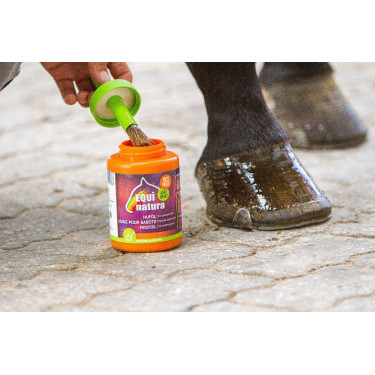 Óleo para cascos Equinatura com pincel 450 mL Óleo para cascos Equinatura com pincel 450 mL