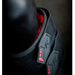 Guêtres de terapia Horseware com luzes LED vermelhas Preto / preto Guêtres de terapia Horseware com luzes LED vermelhas Preto / preto