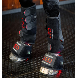 Guêtres de terapia Horseware com luzes LED vermelhas Preto / preto Guêtres de terapia Horseware com luzes LED vermelhas Preto / preto