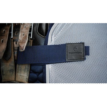 Cobre-rim quadrado Equithème Flycool Marinho / branco Azul Cobre-rim quadrado Equithème Flycool Marinho / branco Azul