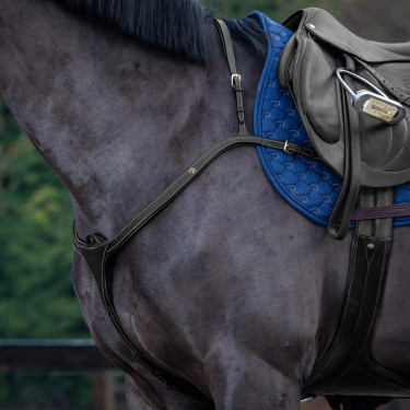 Peitoral de Corda Longo Dy'on Coleção D Preto Peitoral de Corda Longo Dy'on Coleção D Preto