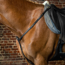 Peitoral D Collection da Dy'on Preto