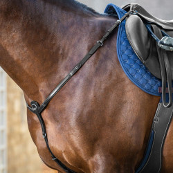 Peitoral New English Collection da Dy'on Preto