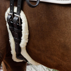 Cilha Curta Anatômica com lã Kentucky Preto