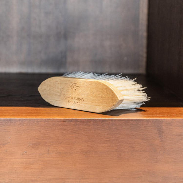 Escova dura Wooden Classic Medium Grooming Deluxe Natural Castanho