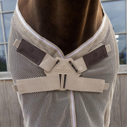 Capa anti-moscas com proteção ventral Comfort Kentucky Bege aos quadrados Capa anti-moscas com proteção ventral Comfort Kentucky Bege aos quadrados