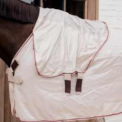 Capa anti-moscas Comfort Classic com cobertura de pescoço e ventre Kentucky Bege / bordô Capa anti-moscas Comfort Classic com cobertura de pescoço e ventre Kentucky Bege / bordô