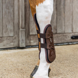 Guarnições dianteiras com proteção elástica do carpo Kentucky Castanho