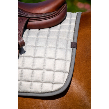 Almofada de sela Equithème Chic Cinza claro Cinzento Almofada de sela Equithème Chic Cinza claro Cinzento