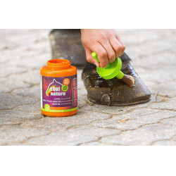 Óleo para cascos Equinatura com pincel 450 mL
