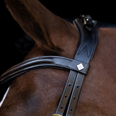 Bridão Imperial Riding com muserola combinada ergonómica baixa Castanho Bridão Imperial Riding com muserola combinada ergonómica baixa Castanho