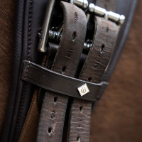 Cilha de dressage Imperial Riding anatómica com fivelas de rolete Preto