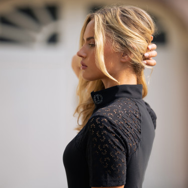 Top de manga curta Imperial Riding Breeze para mulher Preto