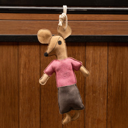 Brinquedo de box Imperial Riding Mouse Castanho claro