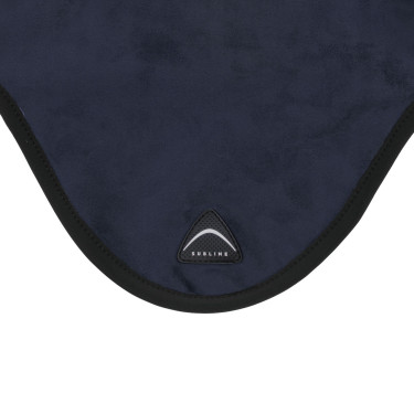 Capa de orelhas Sublime em camurça com patch com logótipo em silicone