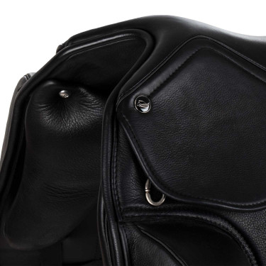 Sela de dressage Supreme New Orleans 4 arcos incluídos Preto Sela de dressage Supreme New Orleans 4 arcos incluídos Preto
