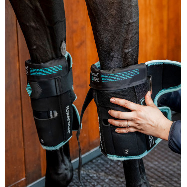 Joelheiras equestres Horseware Ice-Vibe com massagem Joelheiras equestres Horseware Ice-Vibe com massagem