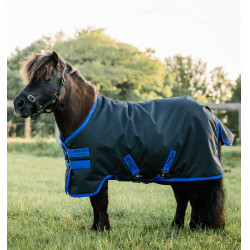 Capa Horseware Amigo Ripstop 900D Petite Turnout 200g Preto / azul clássico Capa Horseware Amigo Ripstop 900D Petite Turnout 200g Preto / azul clássico