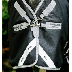 Capa Horseware Amigo 1200D XL Turnout 50g Preto / cinza titânio / prata