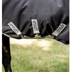 Cobertura Horseware Amigo 1200D Wug Turnout 150g Preto / cinza titânio / prata Cobertura Horseware Amigo 1200D Wug Turnout 150g Preto / cinza titânio / prata