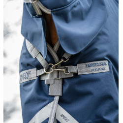 Cobertura Horseware Amigo 1200D Integrated Turnout 150g Marinho / cinza titânio / prata Azul-marinho Cobertura Horseware Amigo 1200D Integrated Turnout 150g Marinho / cinza titânio / prata Azul-marinho