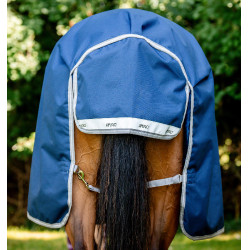 Cobertura Horseware High Neck Amigo® Bravo 12 Original 250g 1200D Marinho / cinza titânio / prata Azul-marinho Cobertura Horseware High Neck Amigo® Bravo 12 Original 250g 1200D Marinho / cinza titânio / prata Azul-marinho
