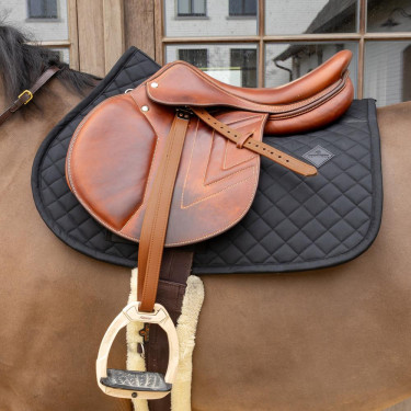 Manta de sela em pele de carneiro Skin Friendly Diamond Jumping Kentucky Preto