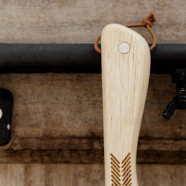 Limpador de cascos equestre com cerdas metálicas | Equi-clic Limpador de cascos equestre com cerdas metálicas | Equi-clic