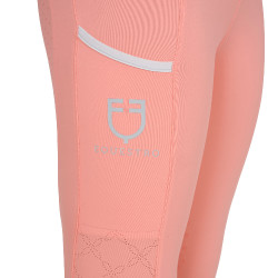 Leggings infantil com decorações perfuradas