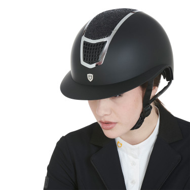 Capacete com brilhos e pala larga homologação EN 1384-2023