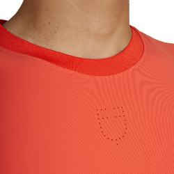 T-shirt de treino masculina em tecido técnico com microfuros