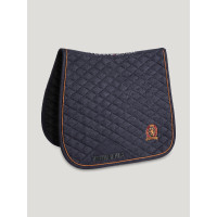 Baxter Suede Dressage Saddlepad Tommy Hilfiger Equestrian Céu do deserto Azul Baxter Suede Dressage Saddlepad Tommy Hilfiger Equestrian Céu do deserto Azul