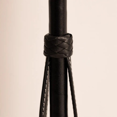 Chic chicote de salto liso em couro integral castanho-claro 65 cm Preto Chic chicote de salto liso em couro integral castanho-claro 65 cm Preto