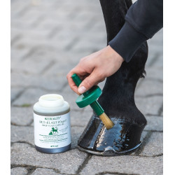 Óleo para cascos equinos Keralit Huf-Elast 475 ml Óleo para cascos equinos Keralit Huf-Elast 475 ml